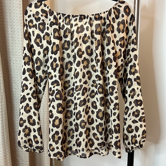 Blouse leopard print size M/L lightweight HKR Collections - Picture 7 of 9